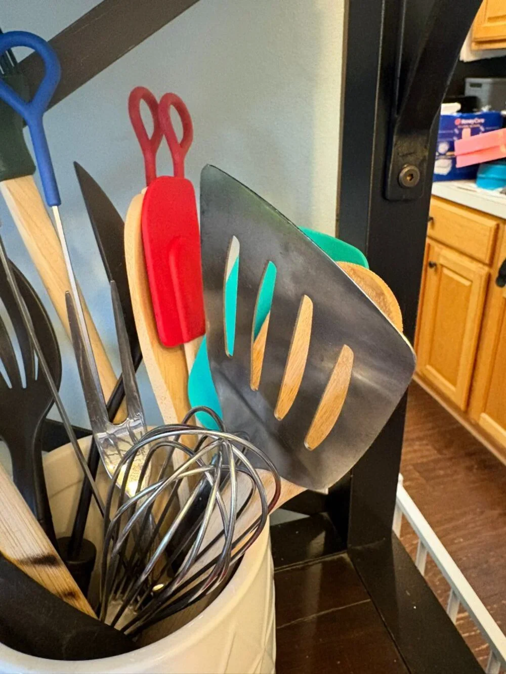 Le Creuset & Mixed Premium Silicone Wood Handle Utensil Lot - 10+ Pieces